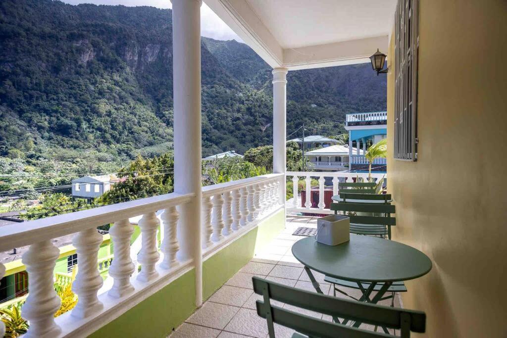 Rosehill Heights Modern 4 Bedroom Vacation Rental Soufriere Dış mekan fotoğraf