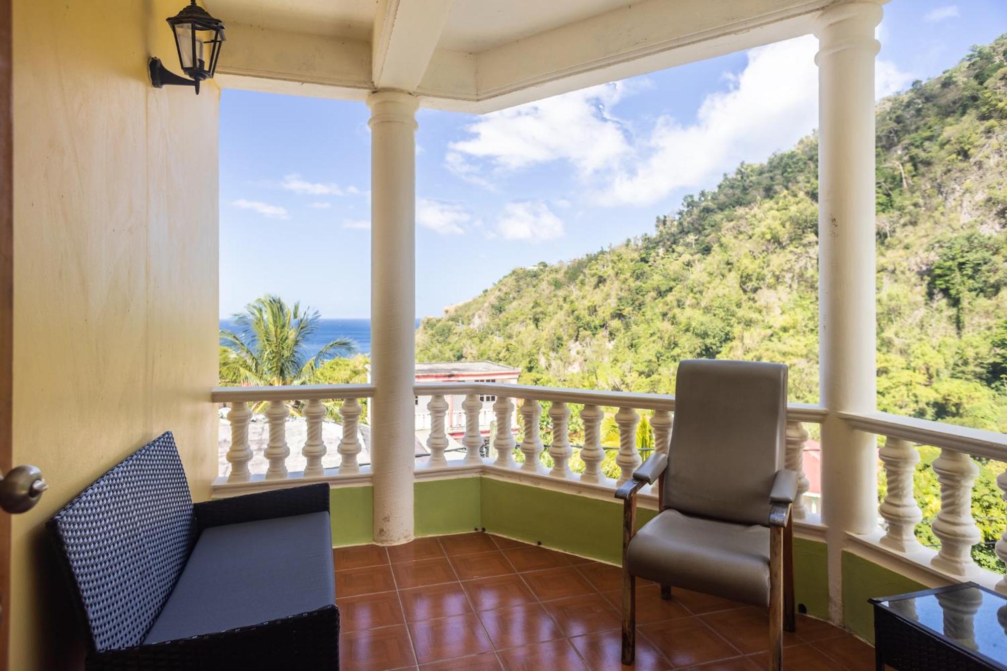 Rosehill Heights Modern 4 Bedroom Vacation Rental Soufriere Dış mekan fotoğraf