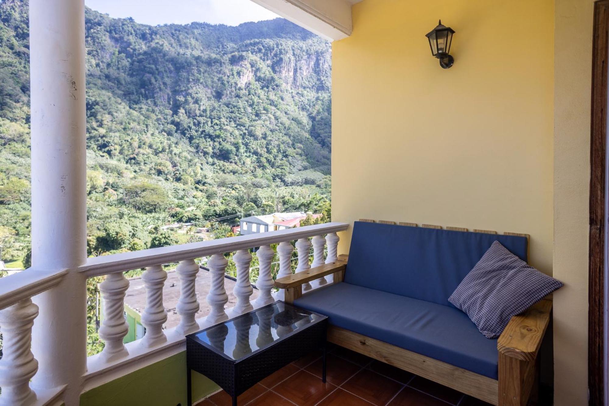 Rosehill Heights Modern 4 Bedroom Vacation Rental Soufriere Dış mekan fotoğraf